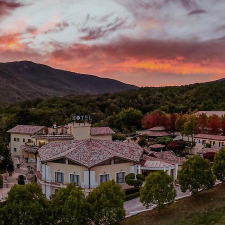San Raffaele Hotel Restaurant & Resort Castelluccio Superiore Exteriér fotografie